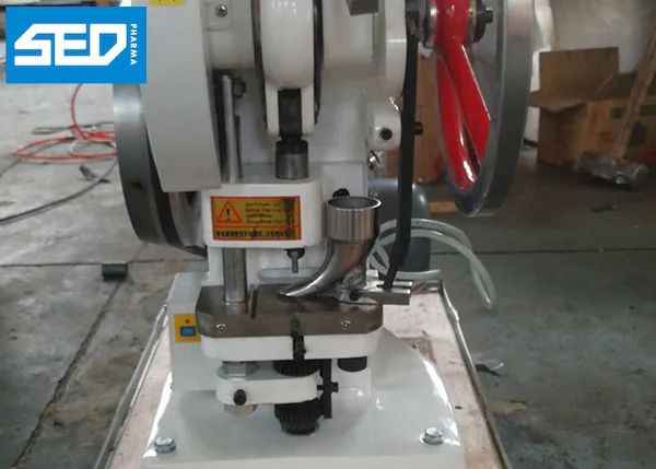 Desktop Single Punch Tablet Press Machine, view 3
