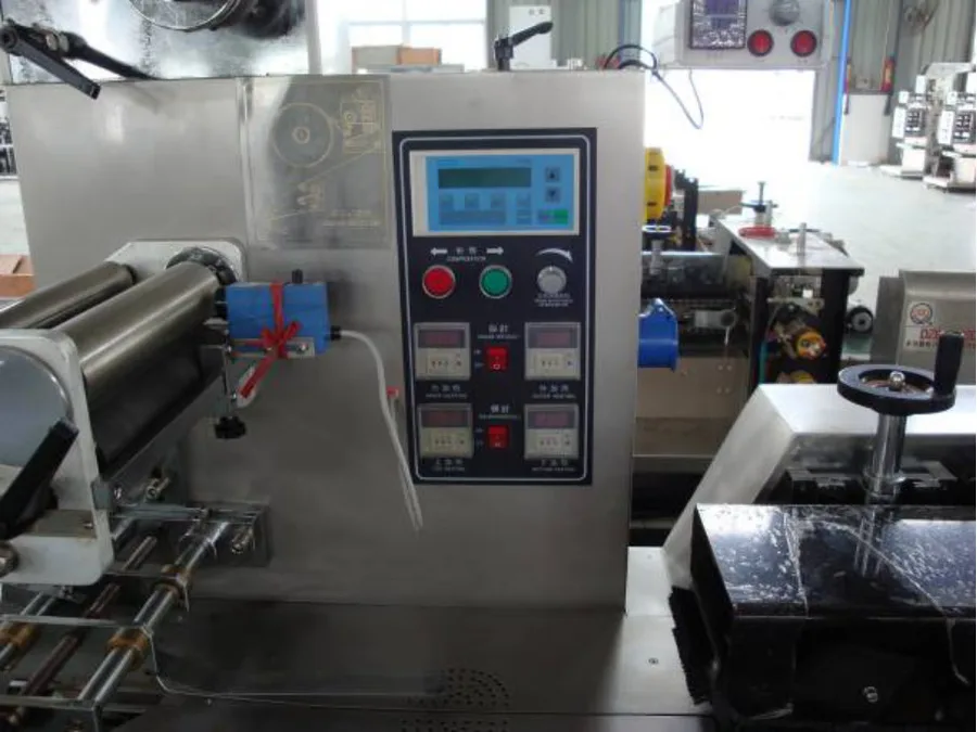 SED-400ZB Stainless Steel 304 Servo Motor Driven Automatic Packing Machine IV Infusion Bag Packaging Equipment, view 3