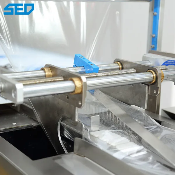 Flow Pillow Type Packing Machine For Hotel Toothbrush, view 3