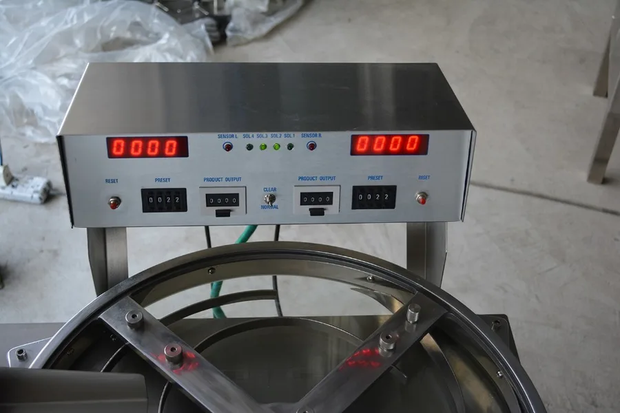 Semi Automatic Electronic Pill Counter Machine, view 4