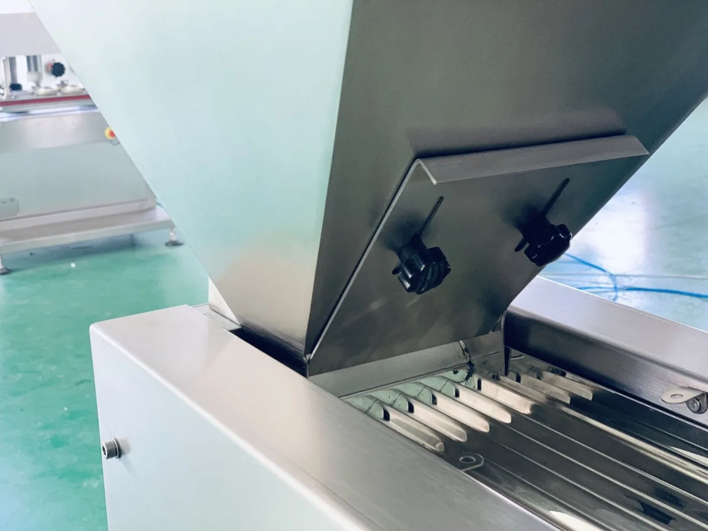Small Scale Semi Auto Capsule Counting Machine, view 2
